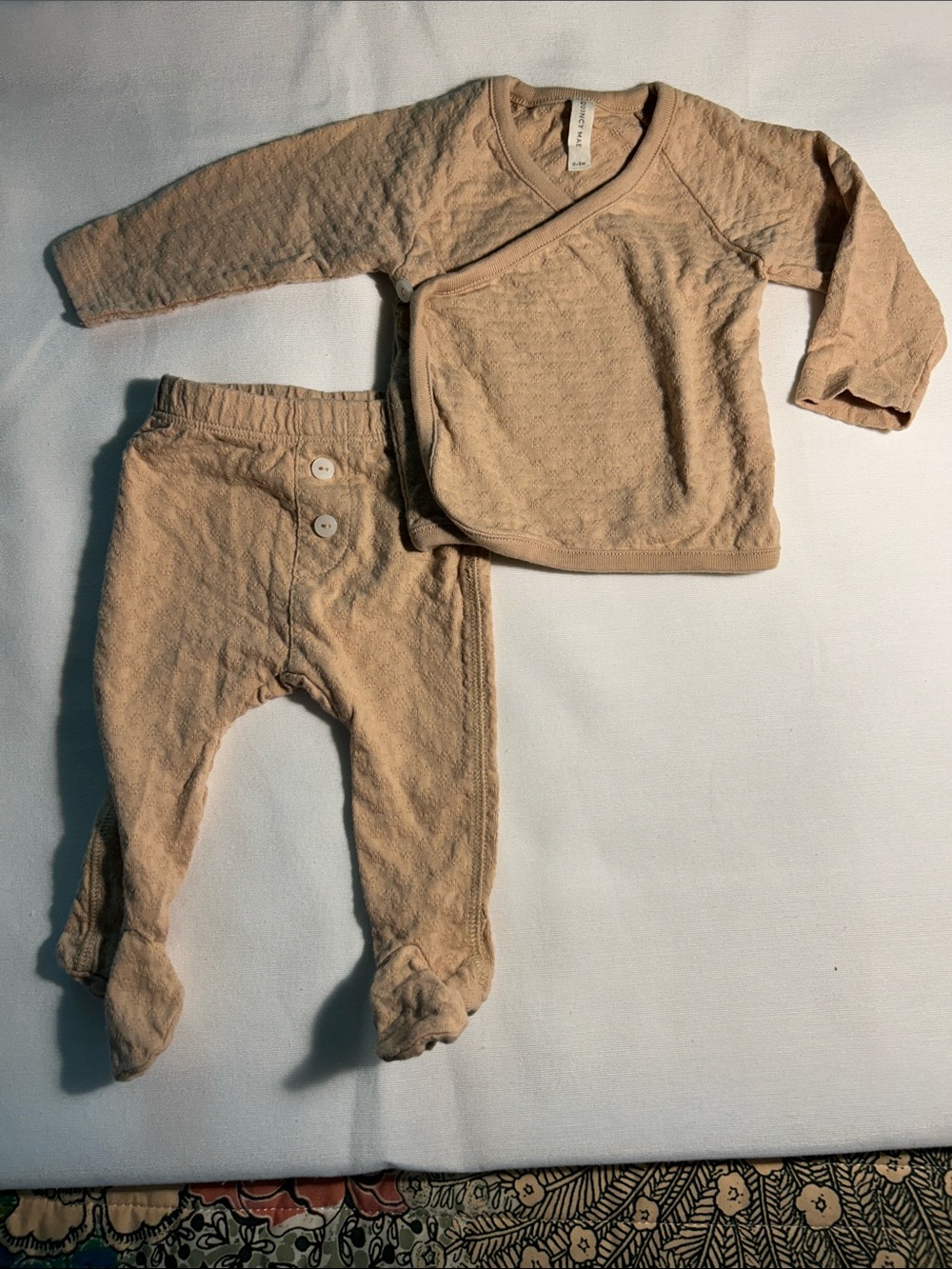 Quincy Mae infant set, size 0-3 mo - Picture 2 of 8